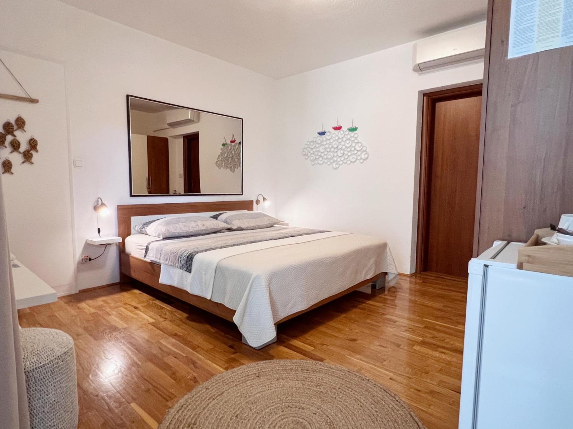 Room Tai - Spacious And Comfy With Private Terrace Hvar Town Zewnętrze zdjęcie
