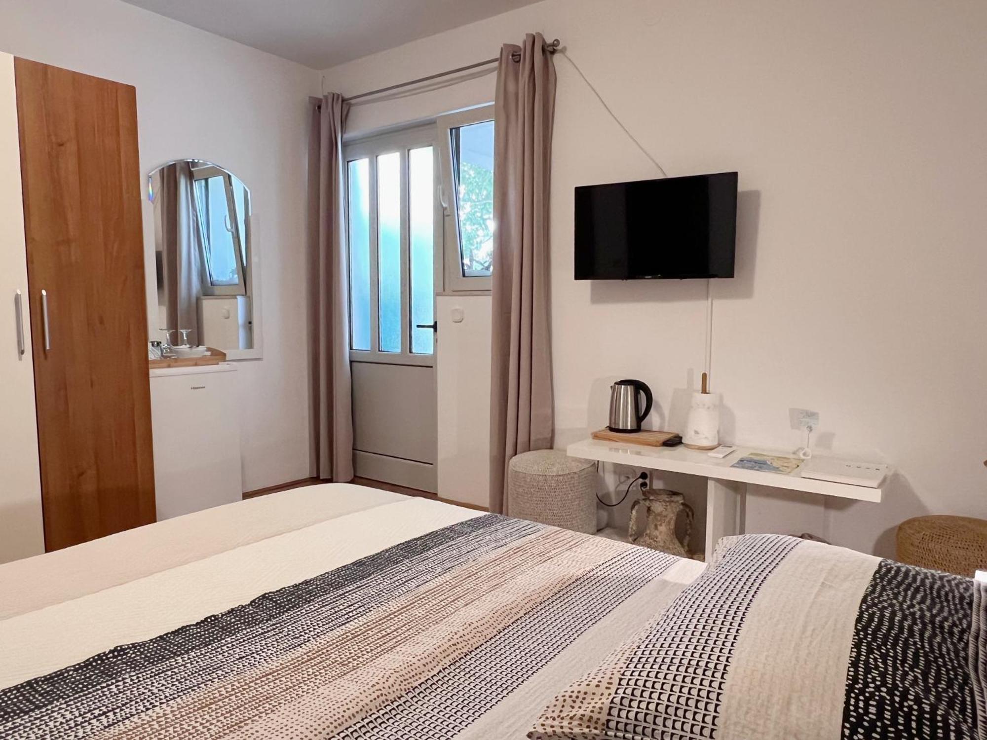 Room Tai - Spacious And Comfy With Private Terrace Hvar Town Zewnętrze zdjęcie
