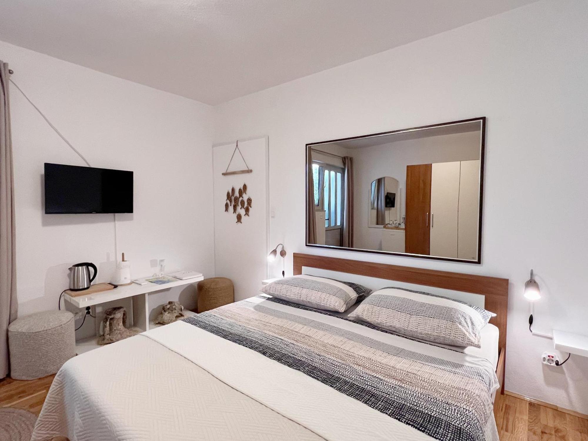 Room Tai - Spacious And Comfy With Private Terrace Hvar Town Zewnętrze zdjęcie